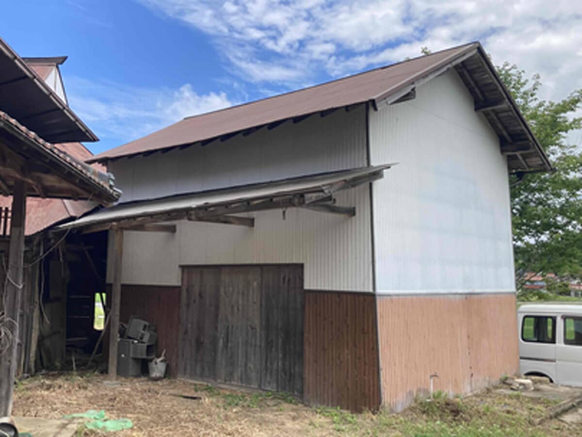 1890s wood house on a large plot in Hiroshima