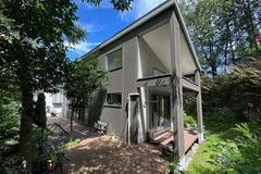 Bright quiet corner property with two-sided wide wood terrace and hot spring water inlet possibility, meticulously built new single-story house