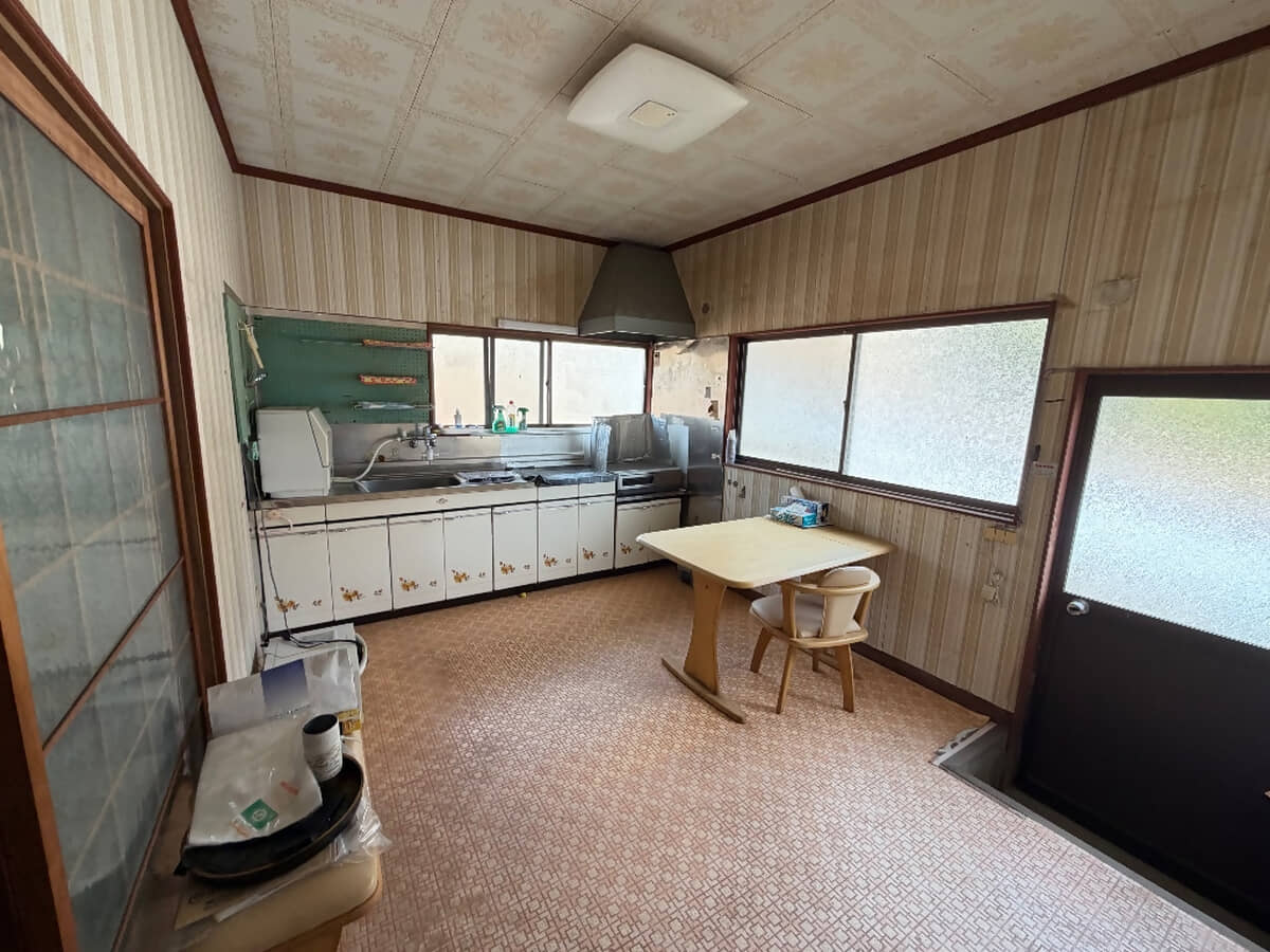 1980s wood house in Hiroshima