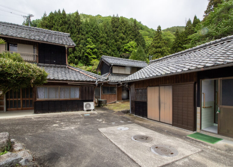 Wood house in Matsusaka Kahada