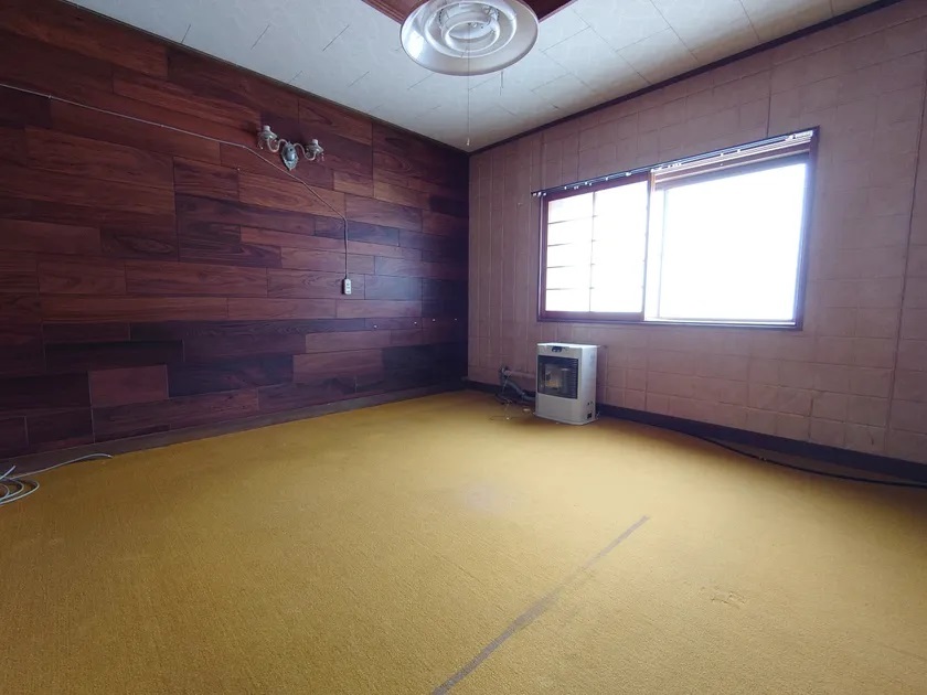 1970s wood house in Aomori
