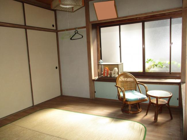 1960s wood house, 17-min walk to station, Okayama