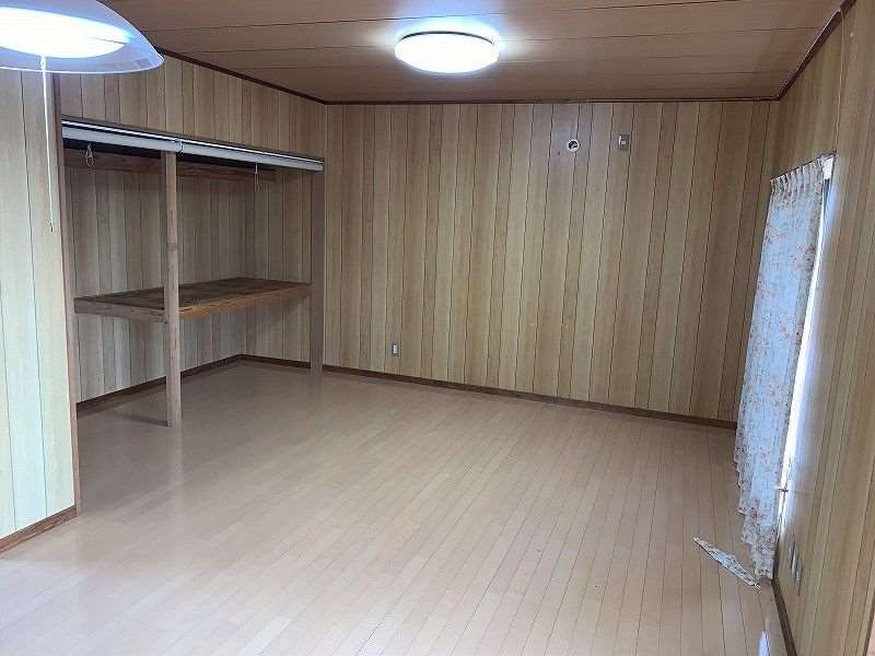 Wood house in Serikaku, China