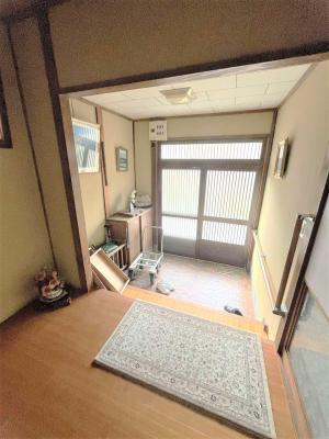 1970s wood house, 16-min walk to station, Shimane