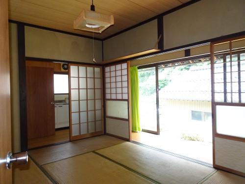 1980s wood house in Hiroshima