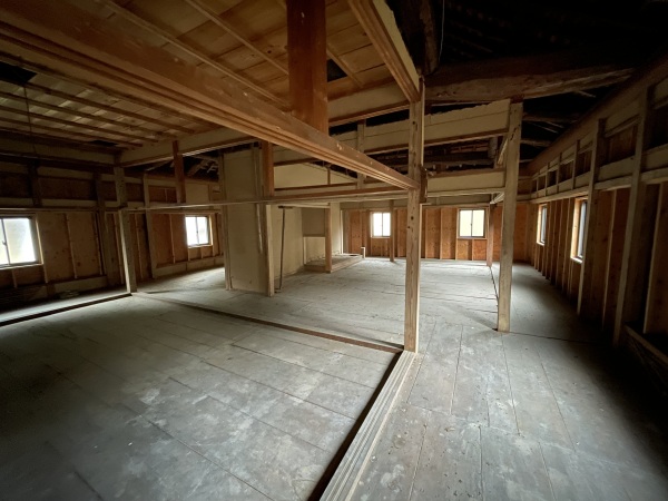 1930s wood house on a large plot in Tottori