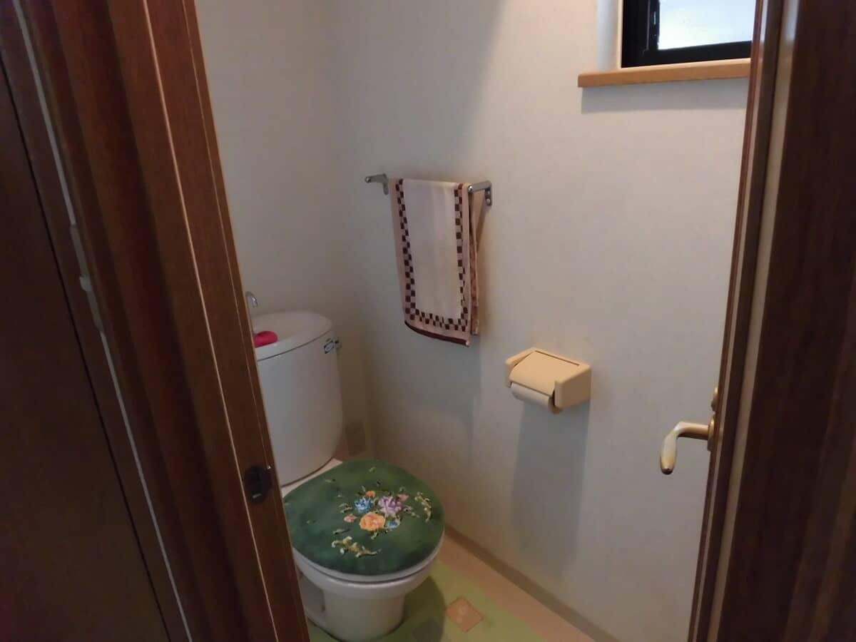 1990s wood house in Hiroshima
