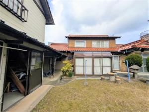 1960s wood house, 1-min walk to station, Shimane