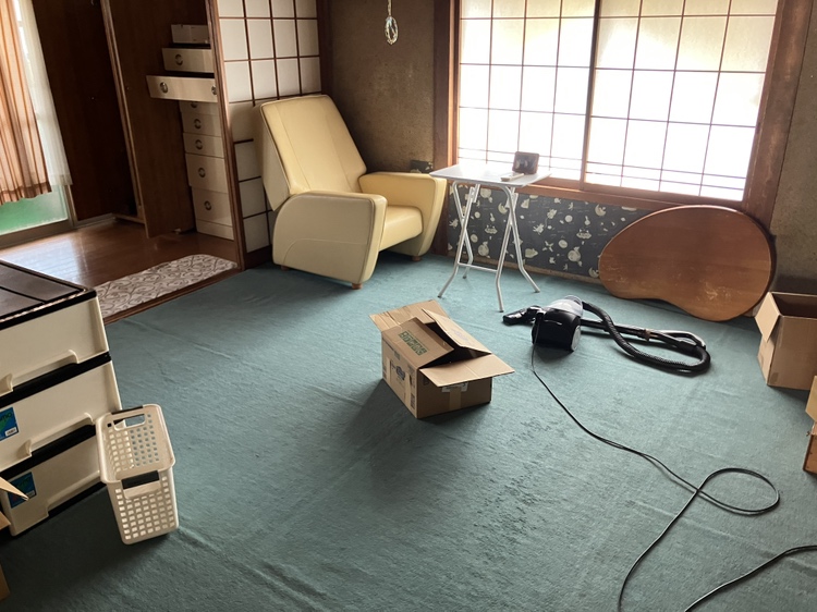 1970s wood house, 5-min walk to station, Fukui