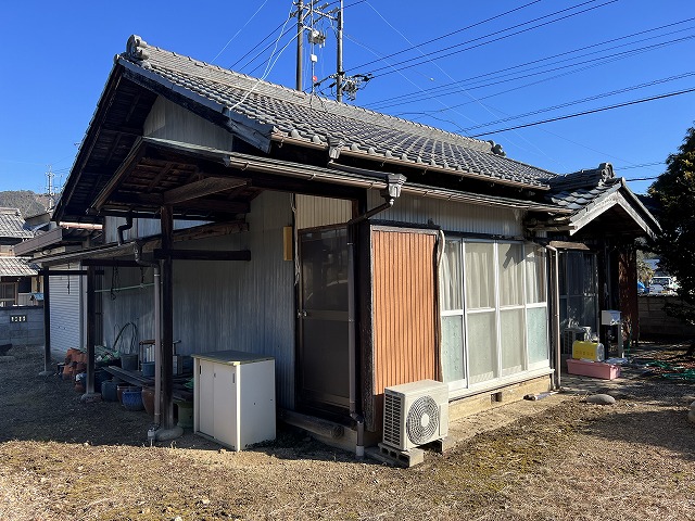 House on a large plot in Gifu