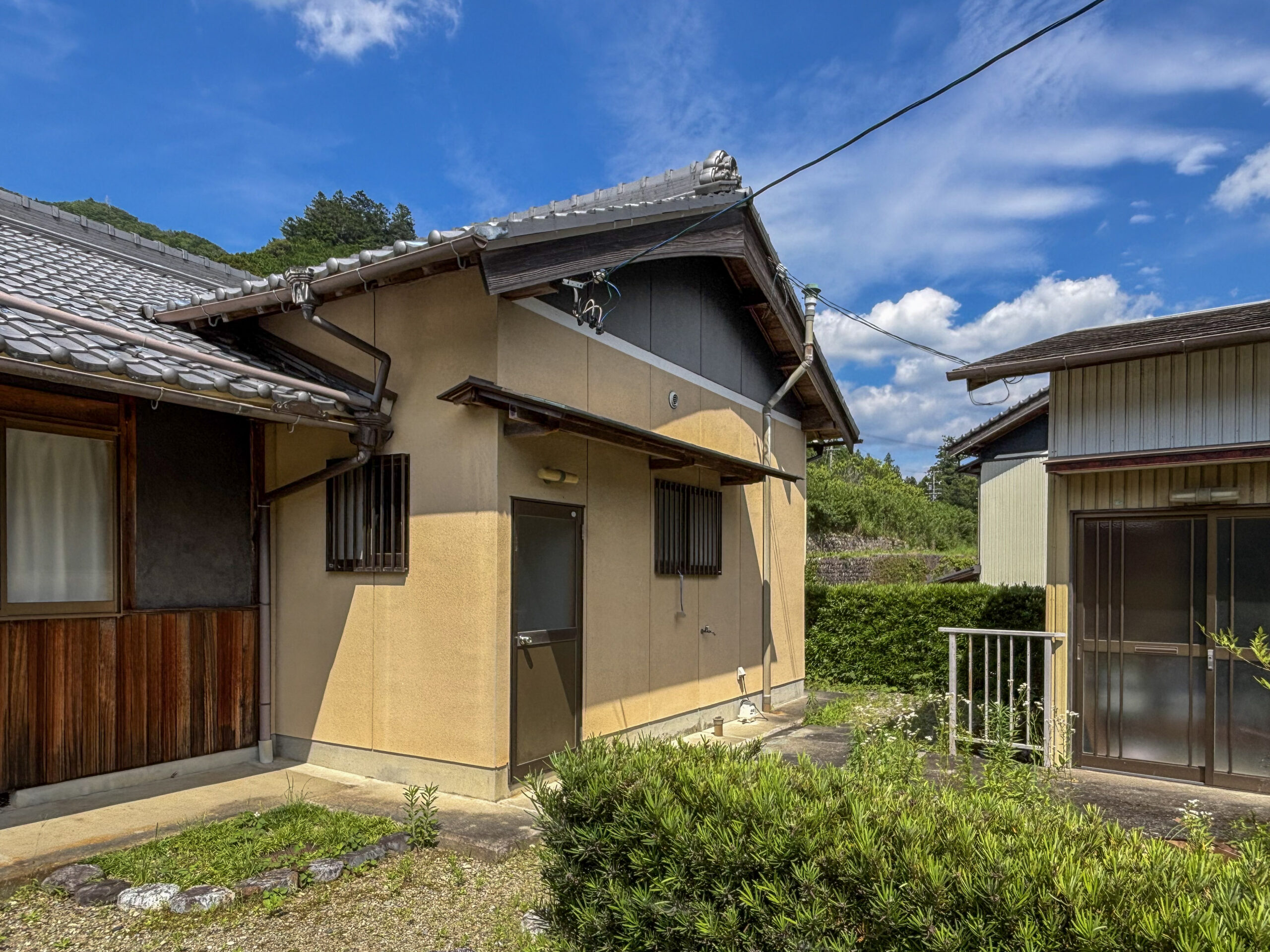 Wood house in Matsusaka Kahada