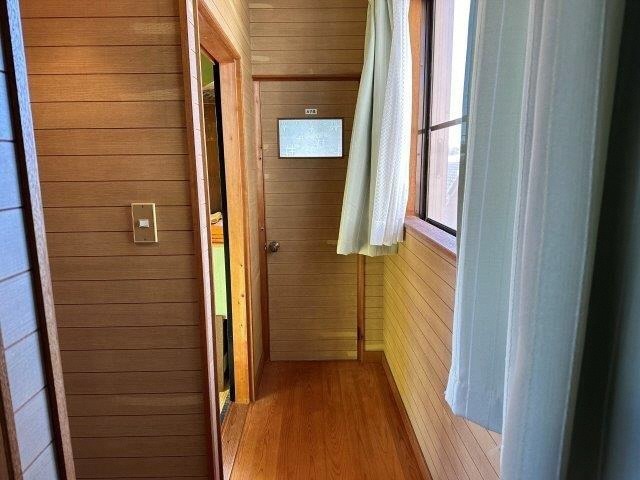 1980s wood house in Kochi