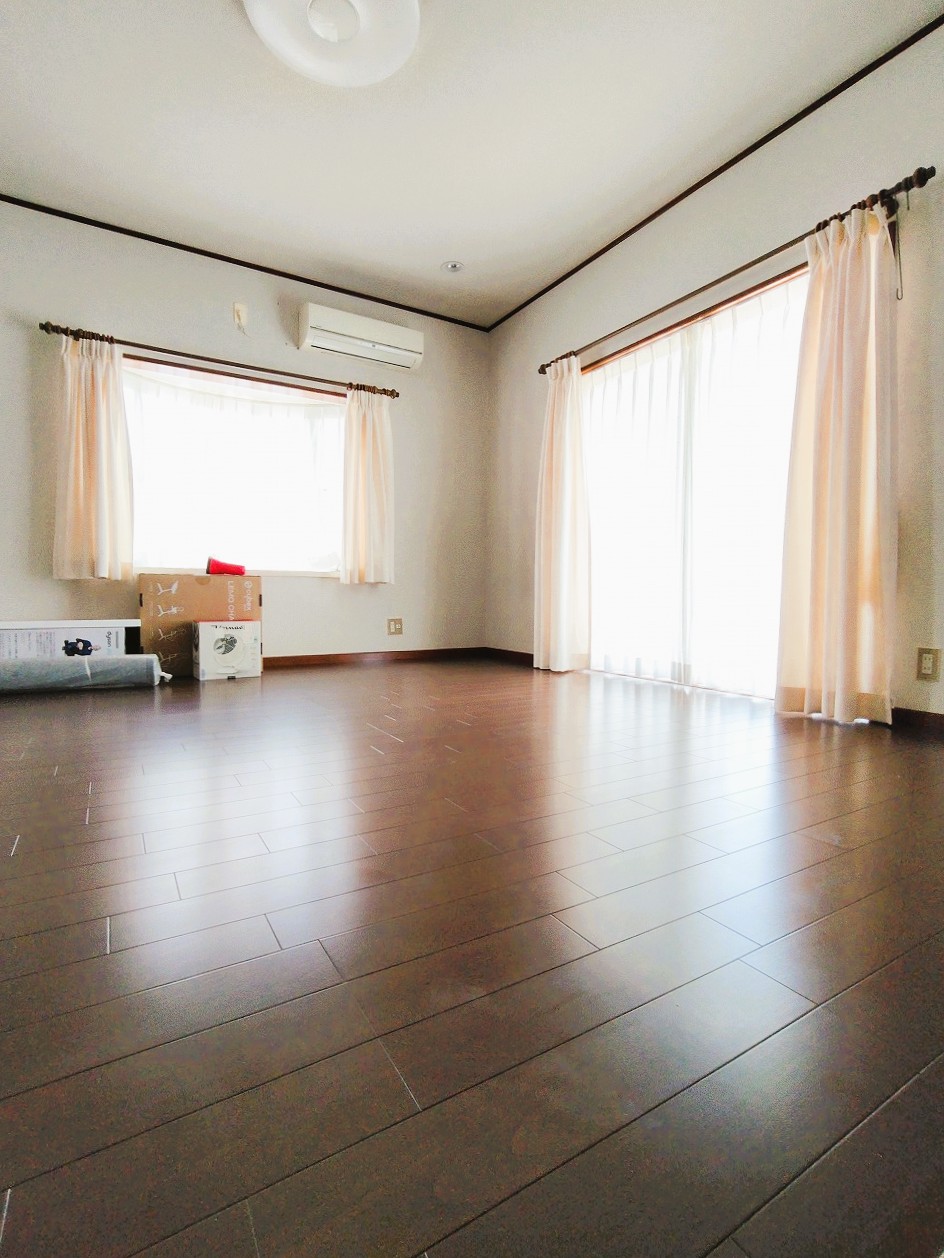 Ainan Town Takahata - Residential Property - 5SLDK - 4,900,000 yen - Two-building package with spacious 5SLDK + single-story residence