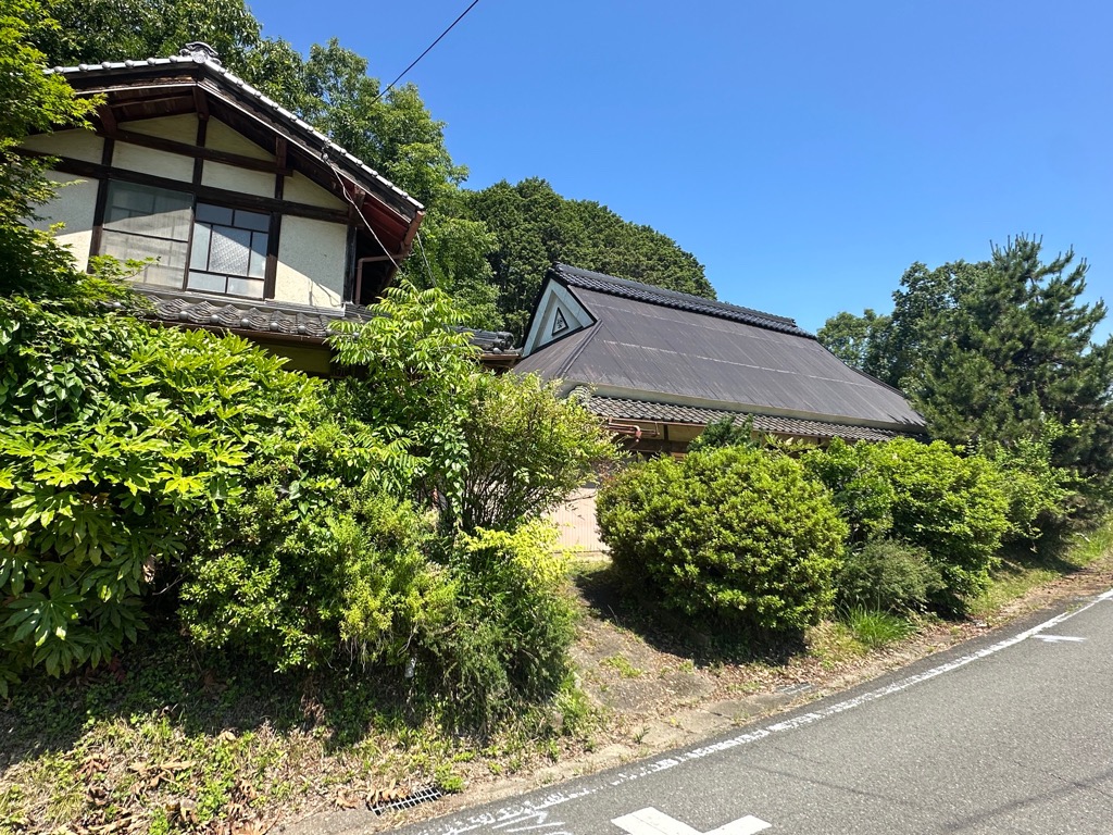 Wood house with storehouses in Ayabe, Kyoto