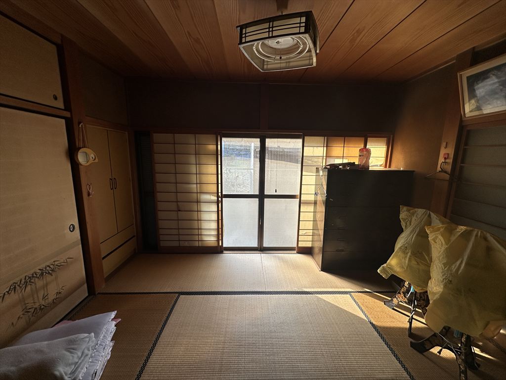 1980s wood house, 8-min walk to station, Gifu