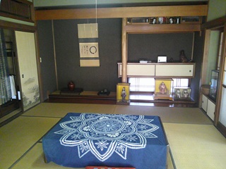 1960s wood house, 19-min walk to station, Ehime