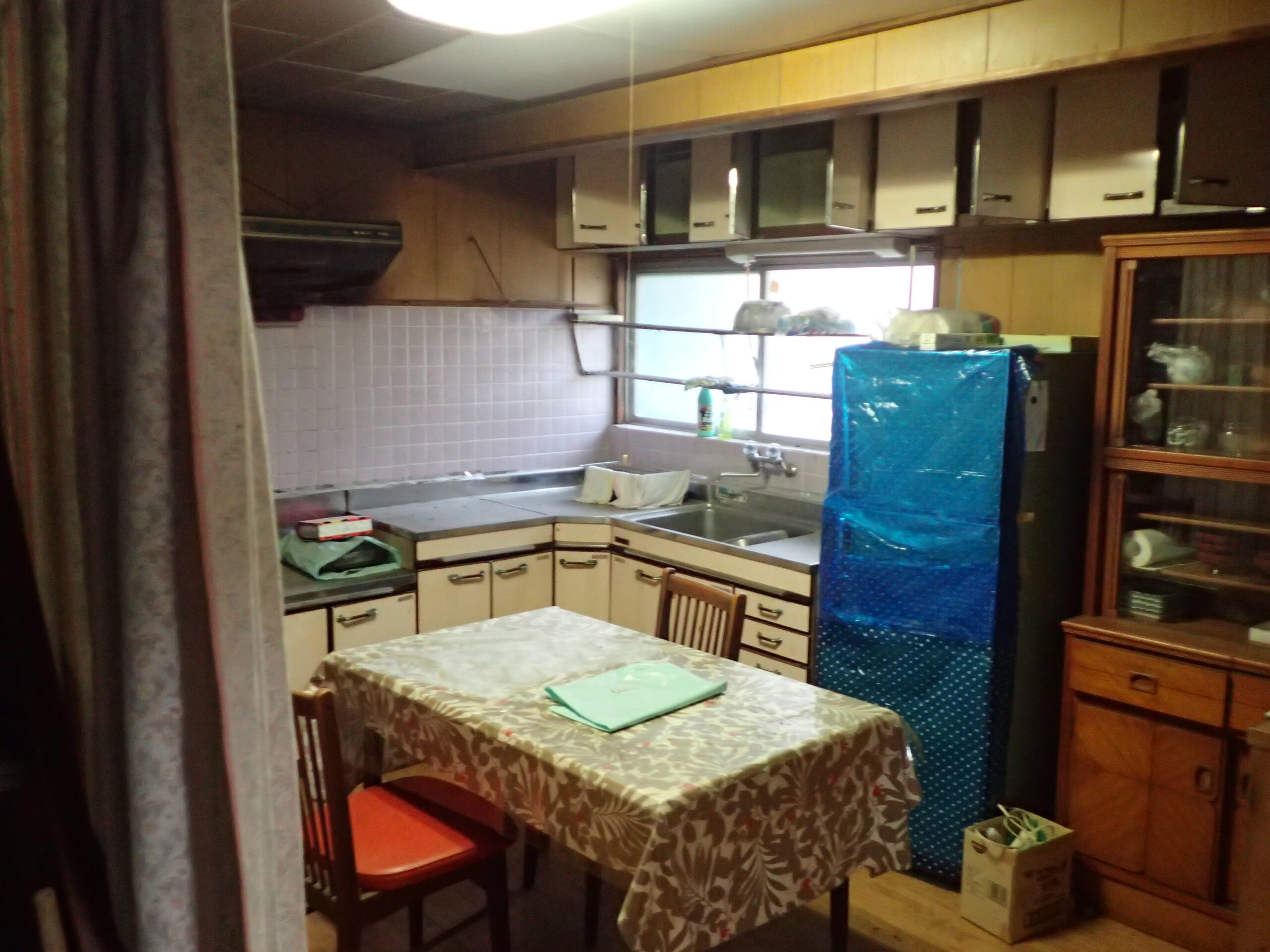 1950s wood house on a large plot in Okayama