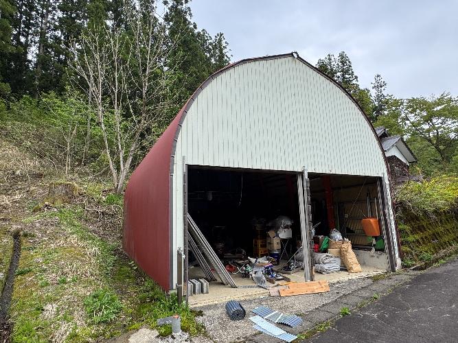 1950s wood house on a large plot in Tokamachi, Niigata