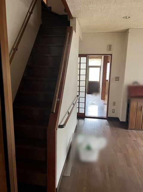 1980s wood house, 4-min walk to station, Gifu