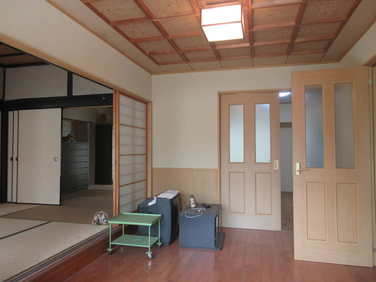 1970s wood house, 19-min walk to station, Hiroshima