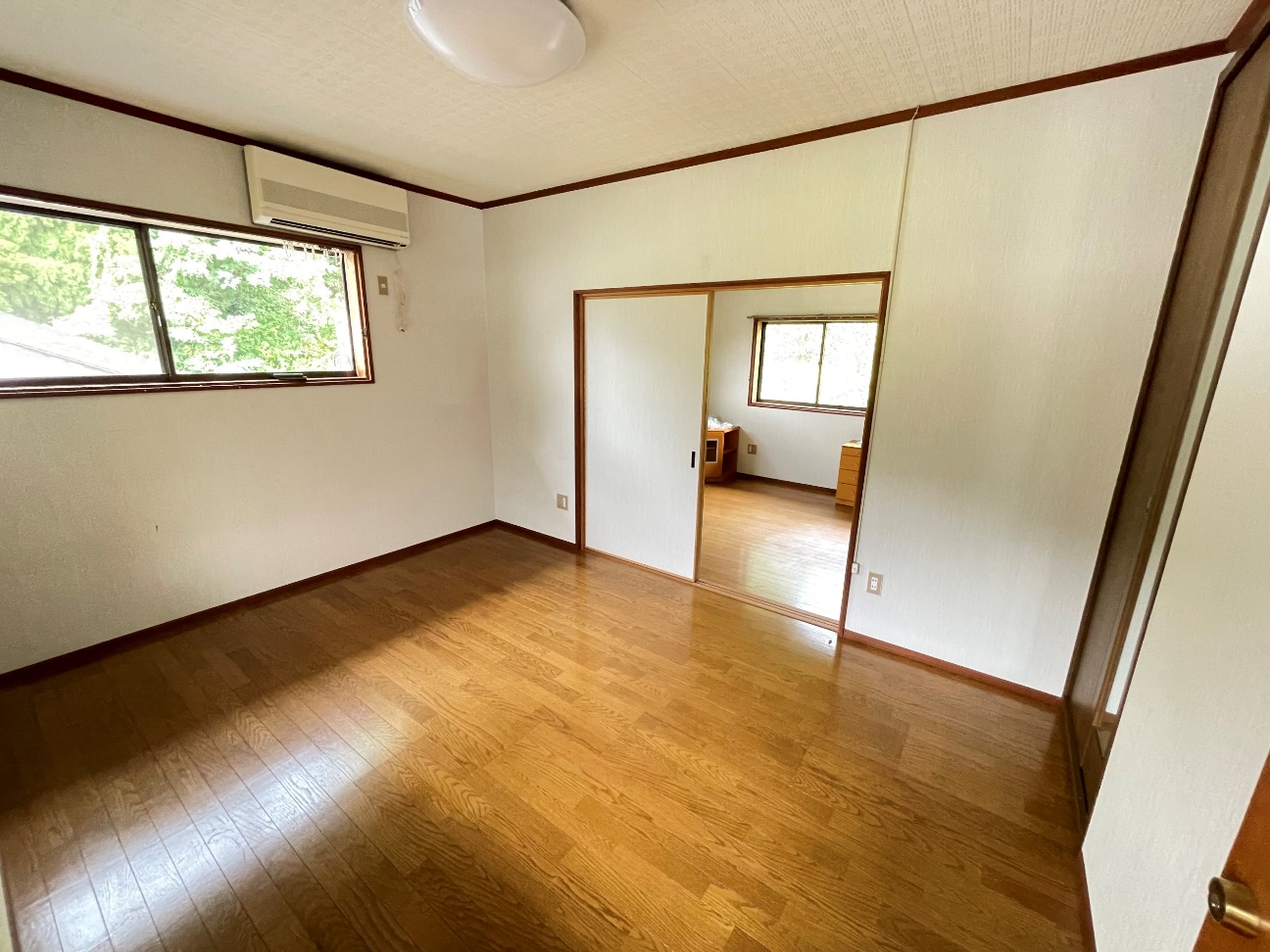 1990s wood house with outbuildings in Tottori