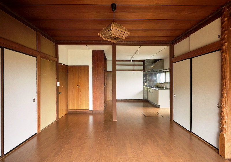 1970s wood house, 13-min walk to station, Kanagawa
