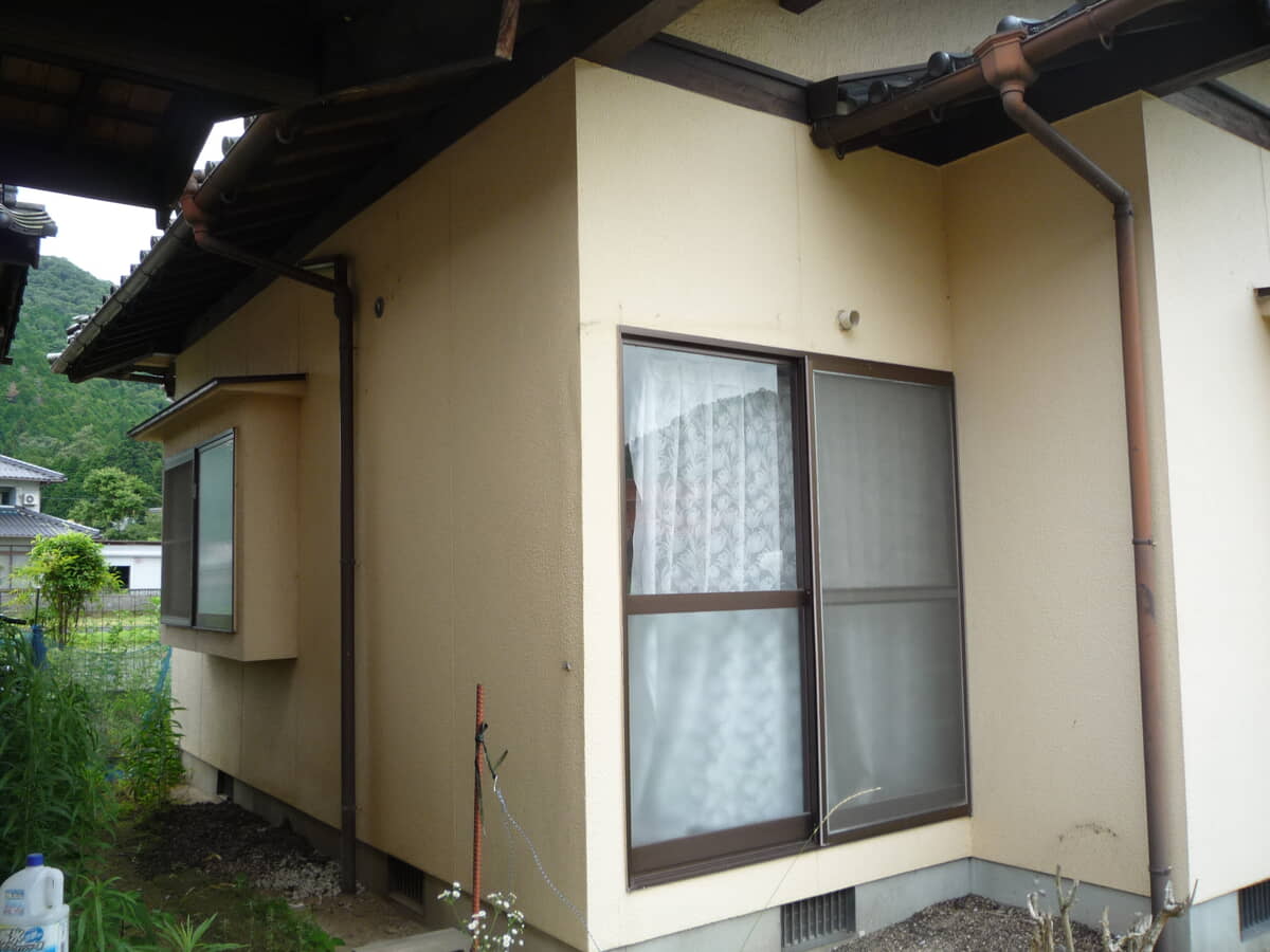 1990s wood house in Hiroshima