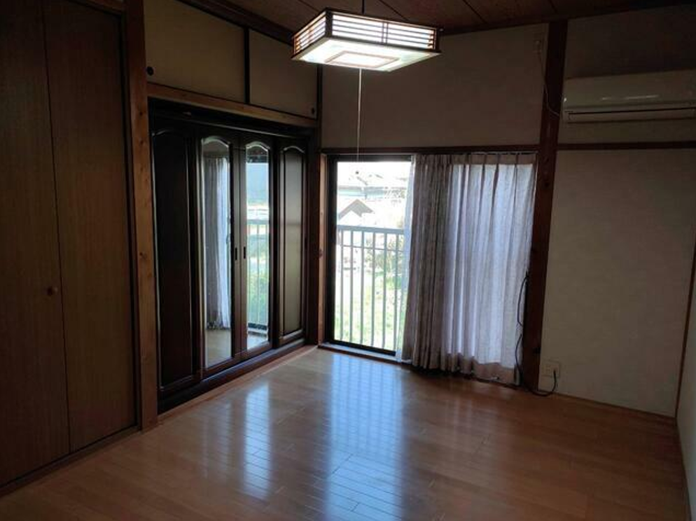 1990s wood house in Ushinezakai, Tarumizu