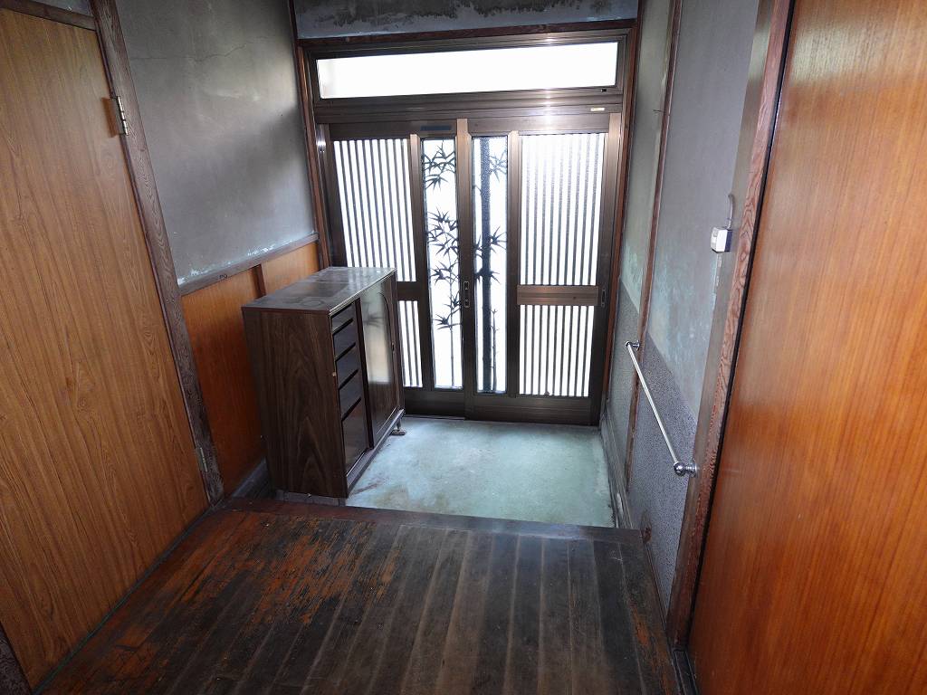 1950s wood house, 3-min walk to station, Nagano
