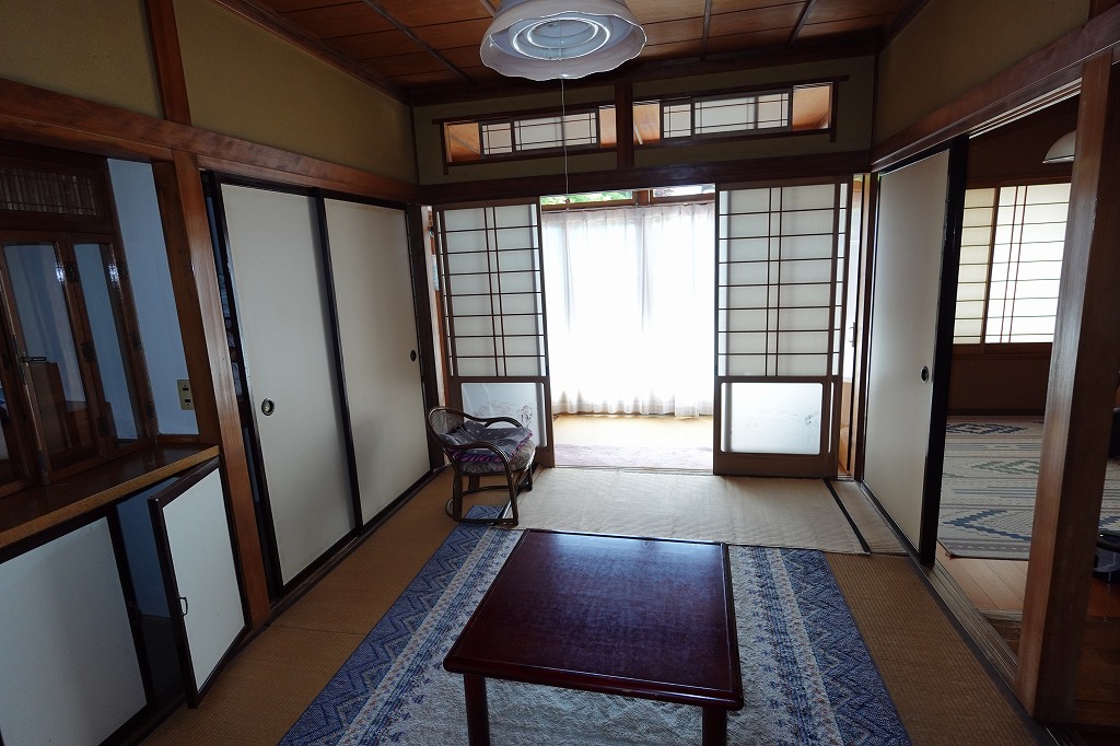 1960s wood house, 11-min walk to station, Nagano