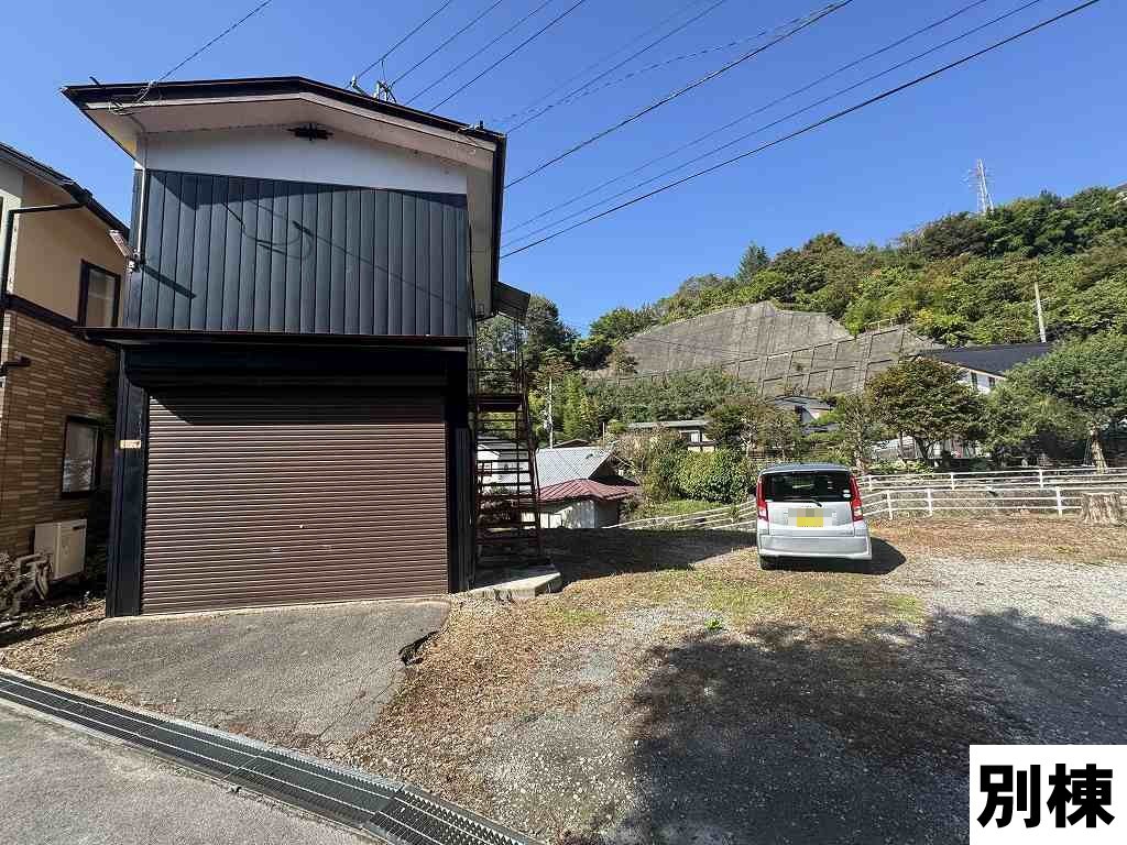 1960s wood house, 11-min walk to station, Nagano