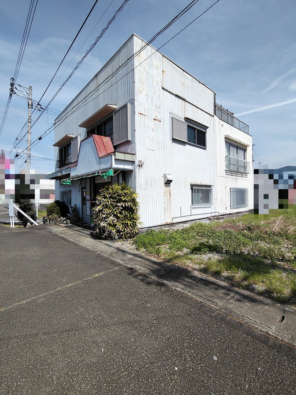 1970s steel-frame house in Ehime