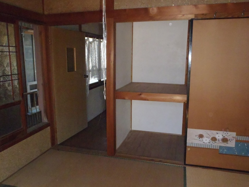1960s wood house in Kochi