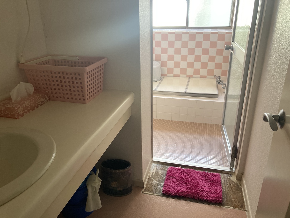 1980s house on a large plot in Yamanashi