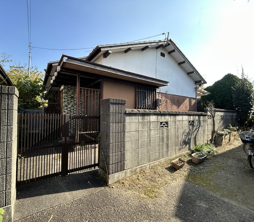 1970s wood house in Ehime