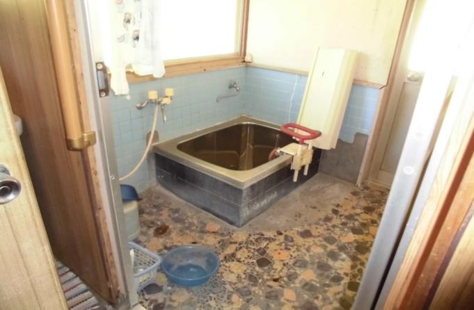 1930s wood house in Noda, Izumi, farmland, approval needed