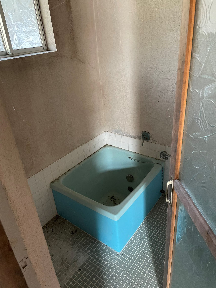 1970s concrete house in Tottori