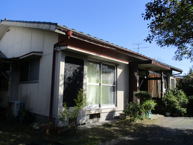 1970s wood house in Higashiichiki, Hioki, farmland, approval needed