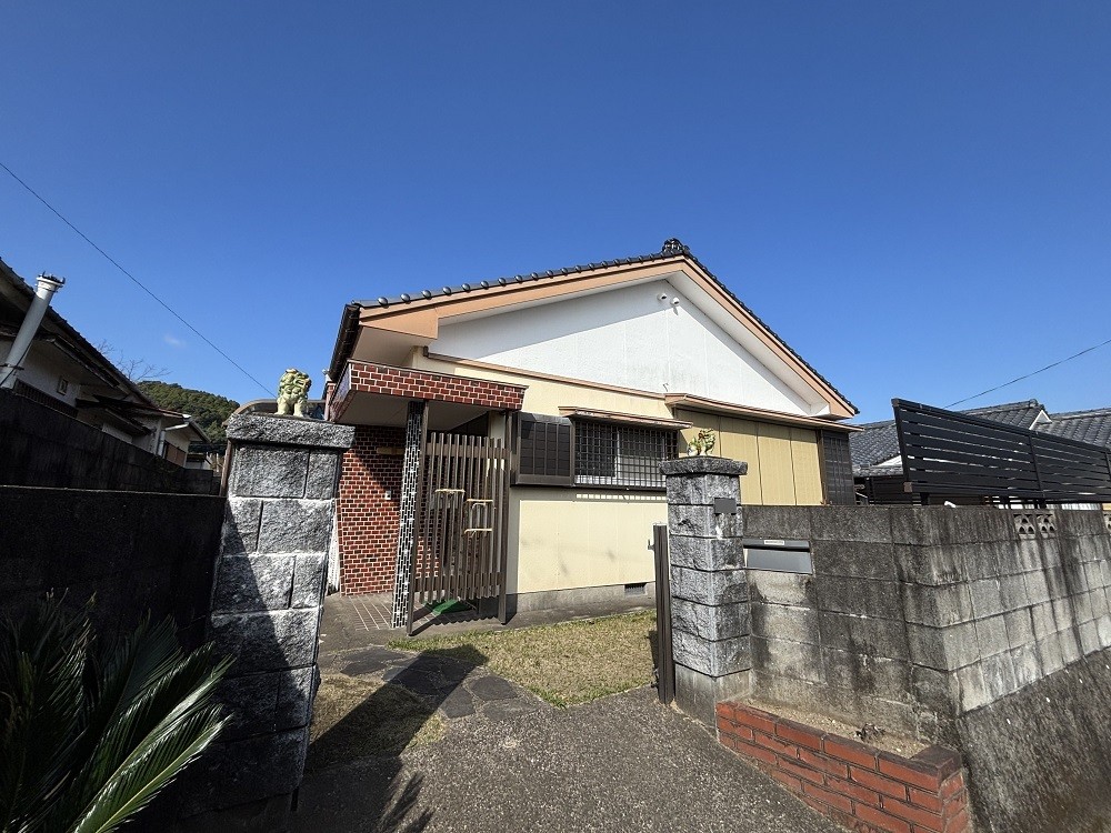 1970s house near the coast in Yamakawanarukawa, Ibusuki