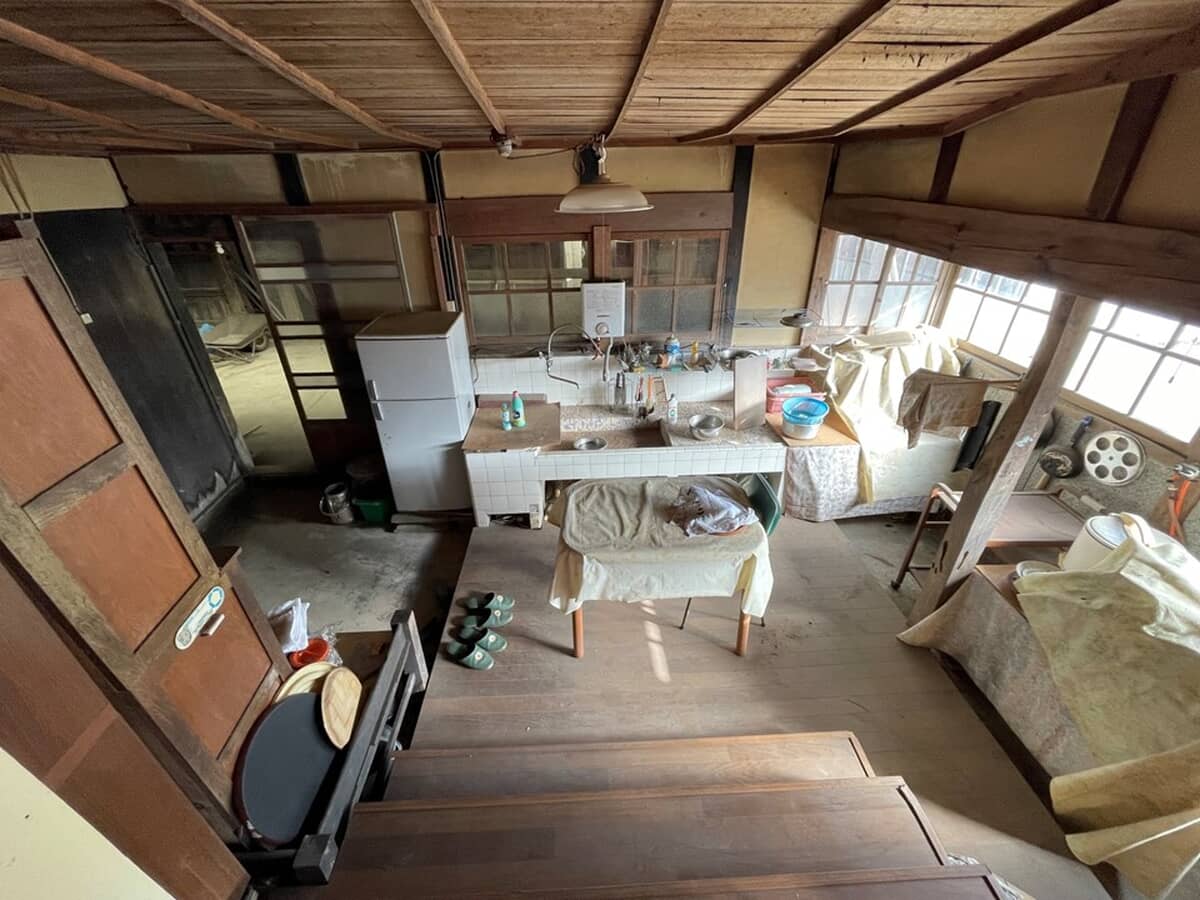 Wood house on a large plot in Hiroshima