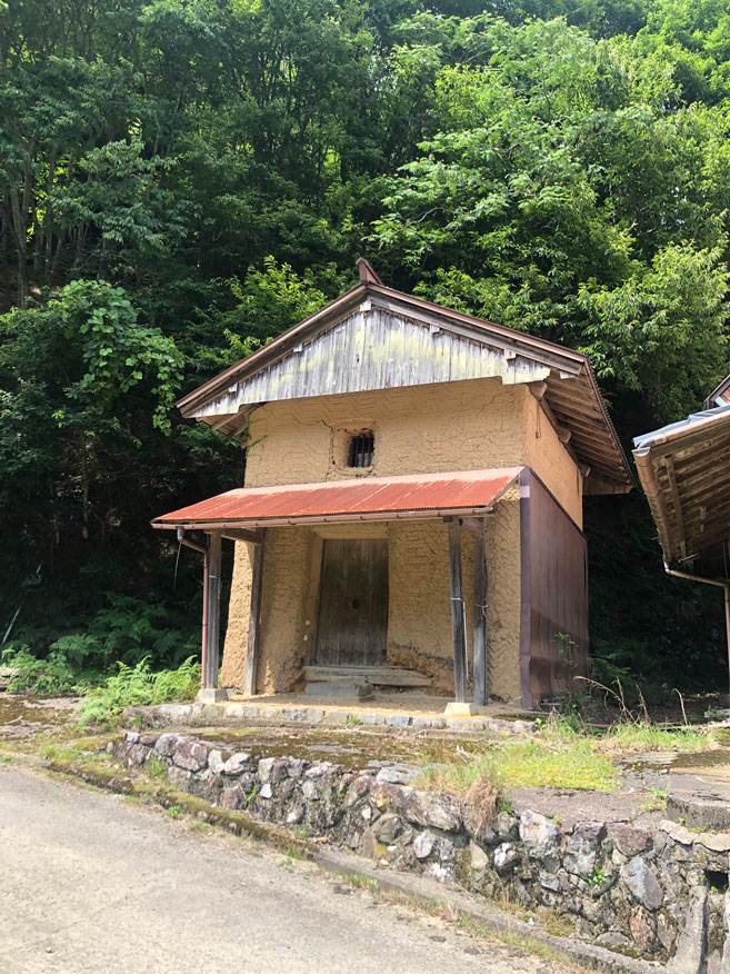 Wood house with storehouses in Miyama, Nantan