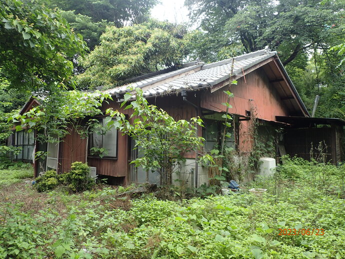 1920s wood house on a large plot in Gunma