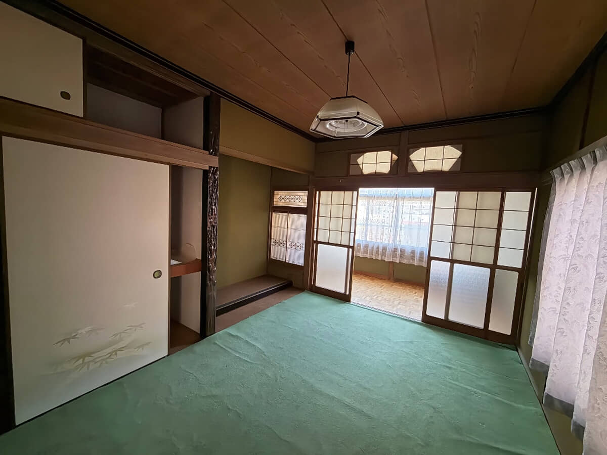 1980s wood house, 13-min walk to station, Hiroshima