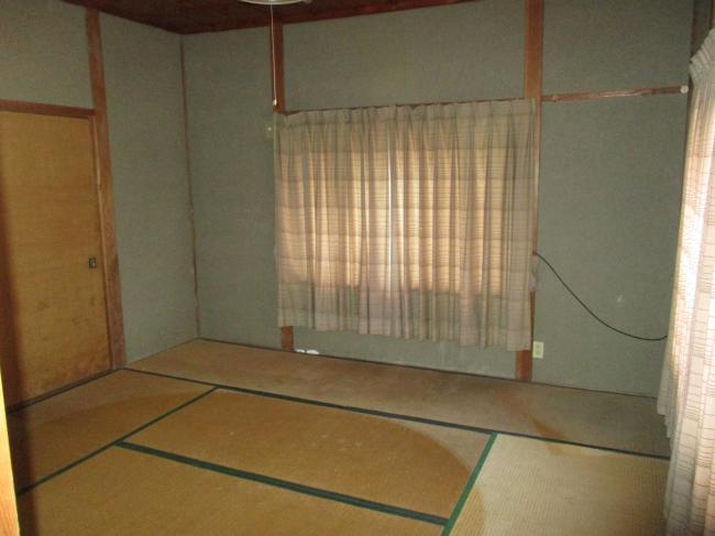 1960s wood house, 17-min walk to station, Okayama
