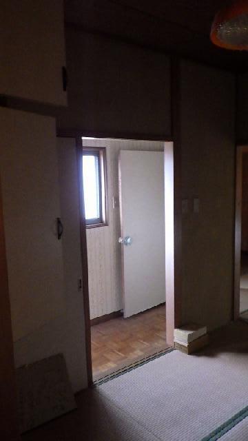1970s wood house, 19-min walk to station, Nagasaki