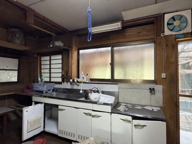 Wood house with storehouses in Kawanabe, Minamikyushu