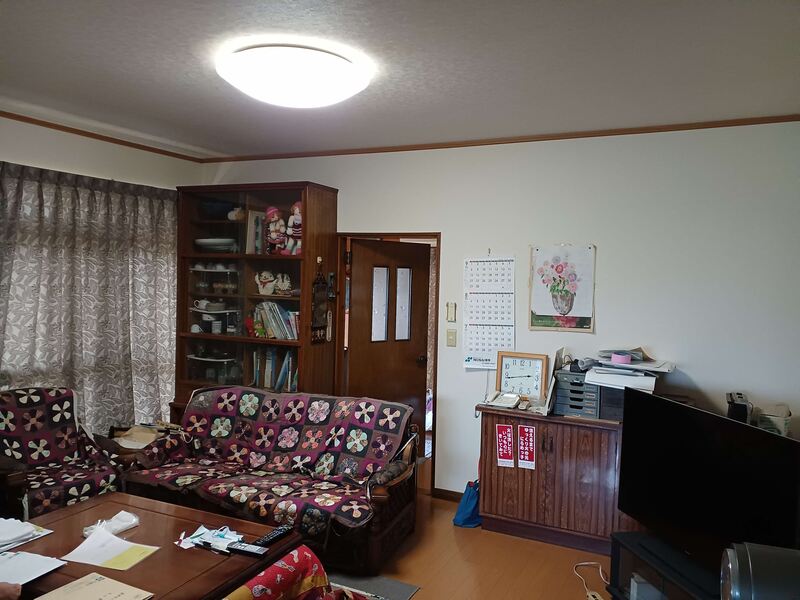 1970s wood house on a large plot in Iwate