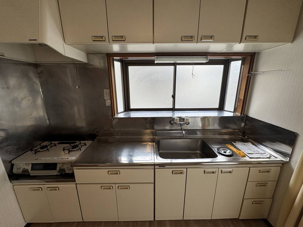 1970s wood house, 11-min walk to station, Nagano