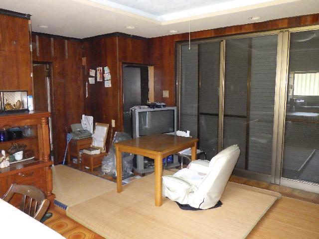1970s wood house, 12-min walk to station, Nagasaki