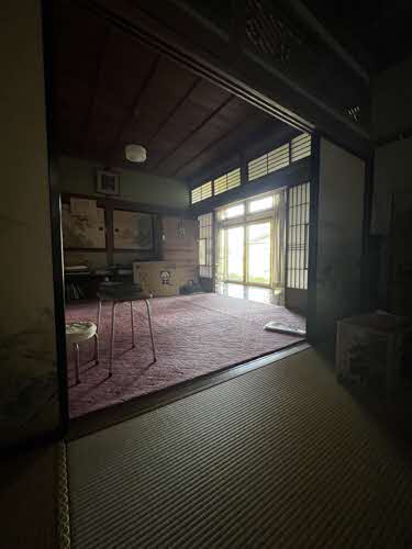 1950s wood house on a large plot in Iwate